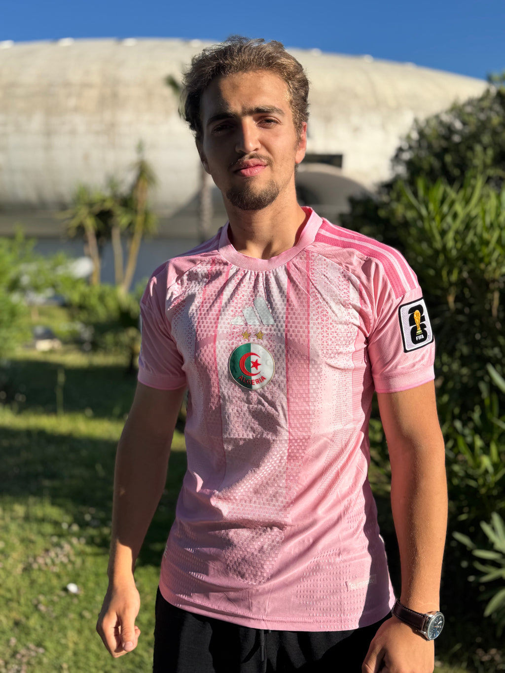 قميص المنتخب الجزائري 2026 الوردي