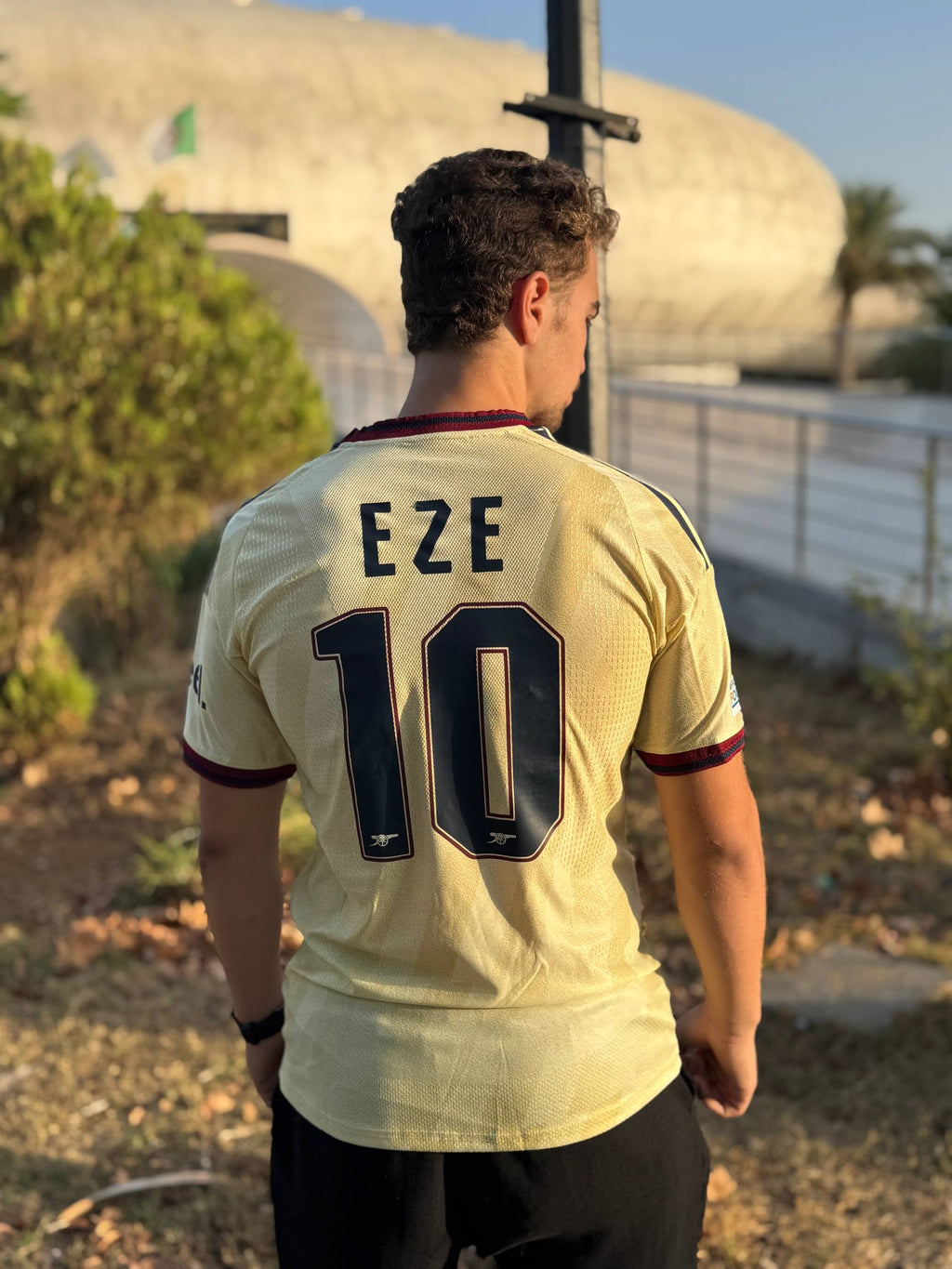 قميص أرسنال الأبيض 2027
