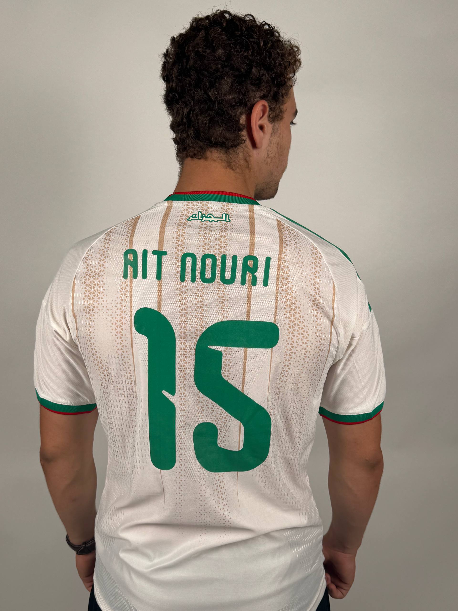 . قميص المنتخب الجزائري 2026 الأبيض