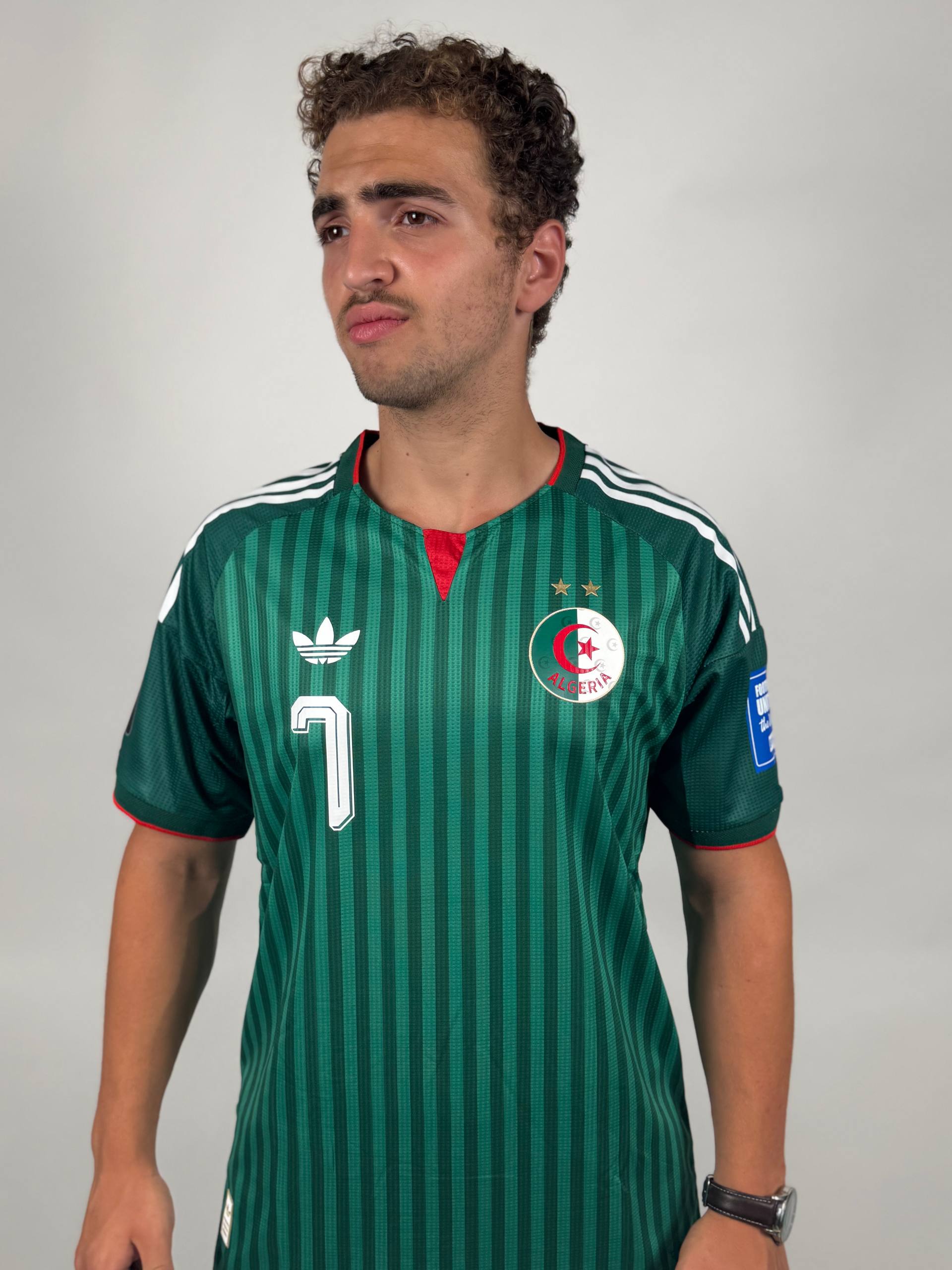 . قميص المنتخب الجزائري 2026 الأخضر