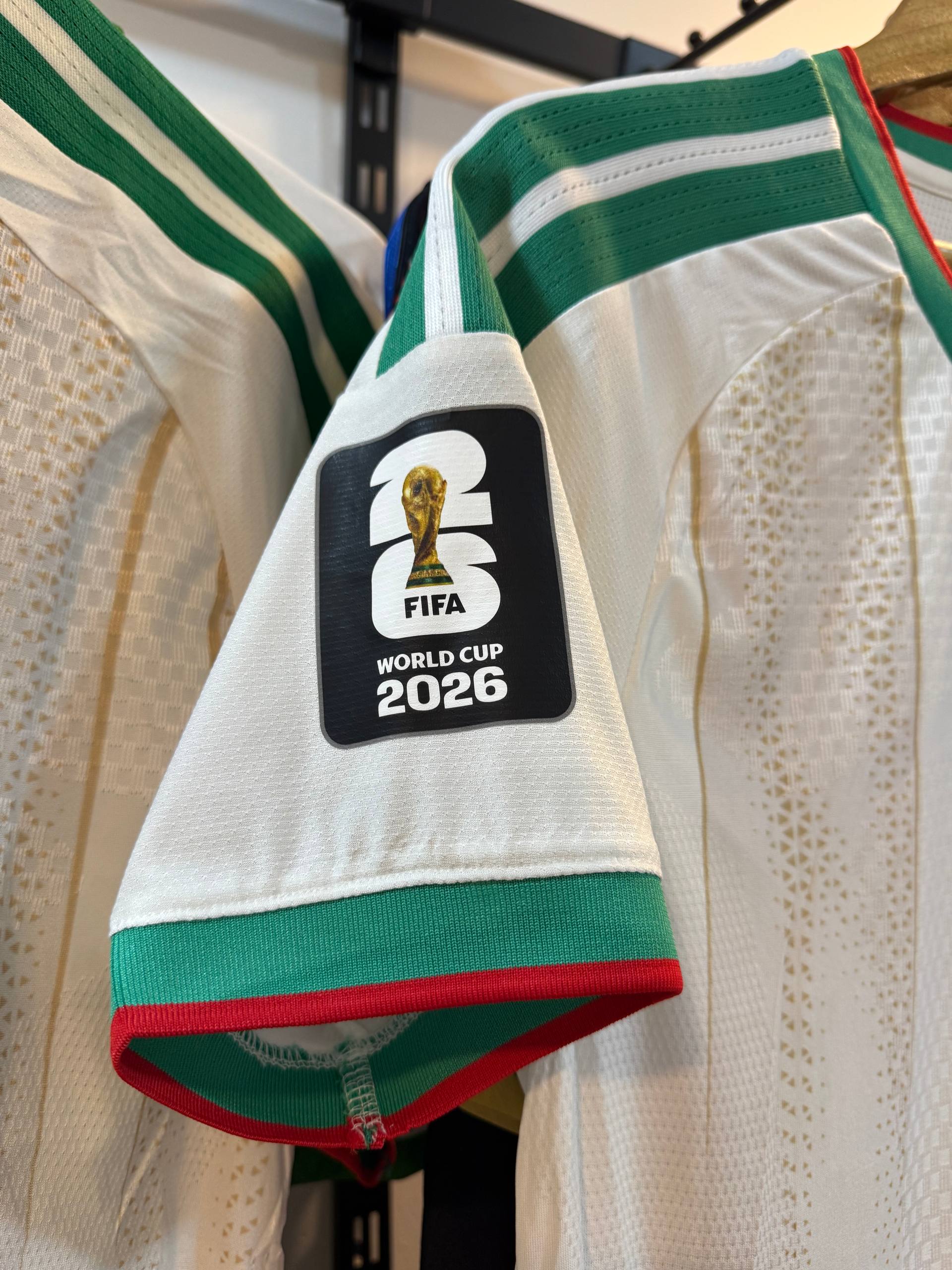 FLOCAGE قميص المنتخب الجزائري 2026