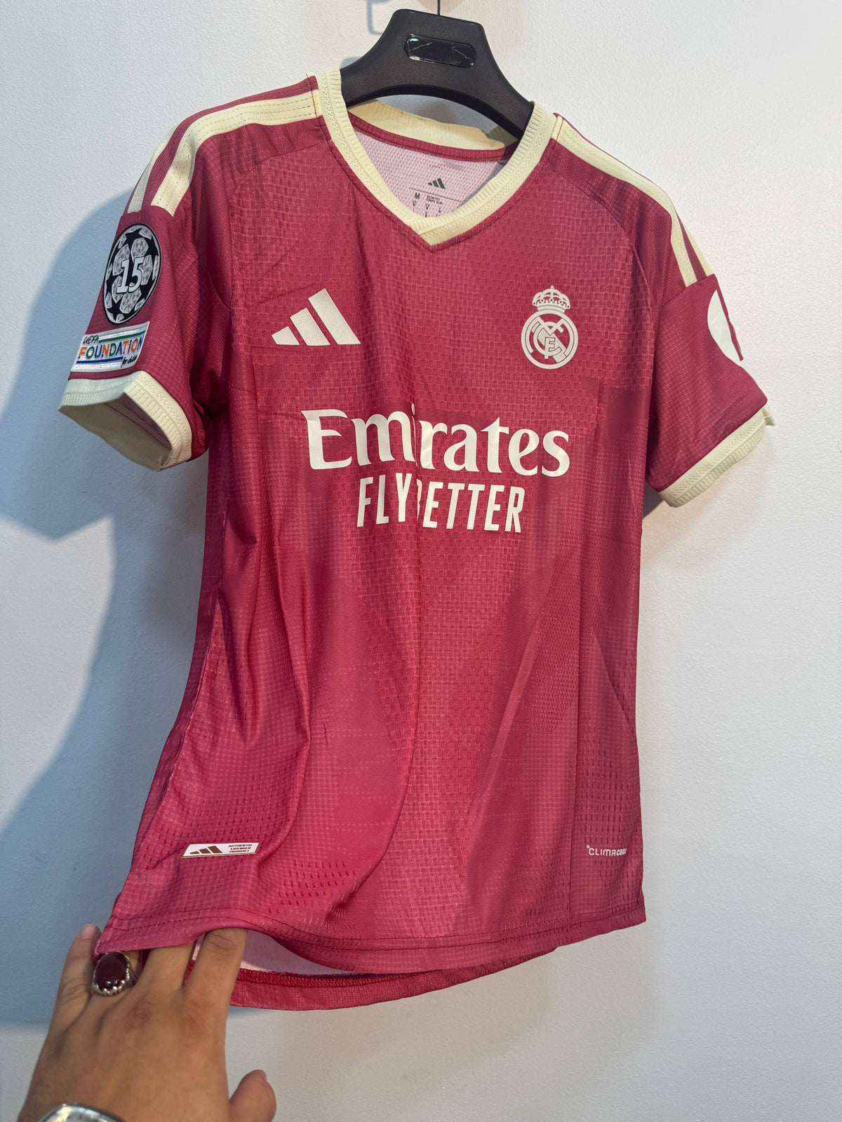 قميص ريال مدريد العنابي 2027