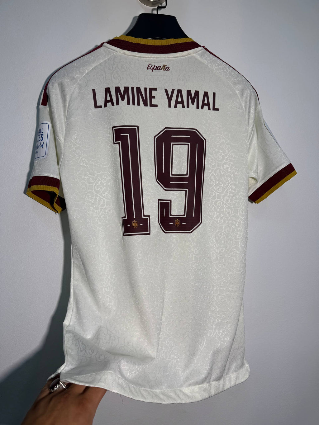 قميص المنتخب الإسباني الأبيض  2026